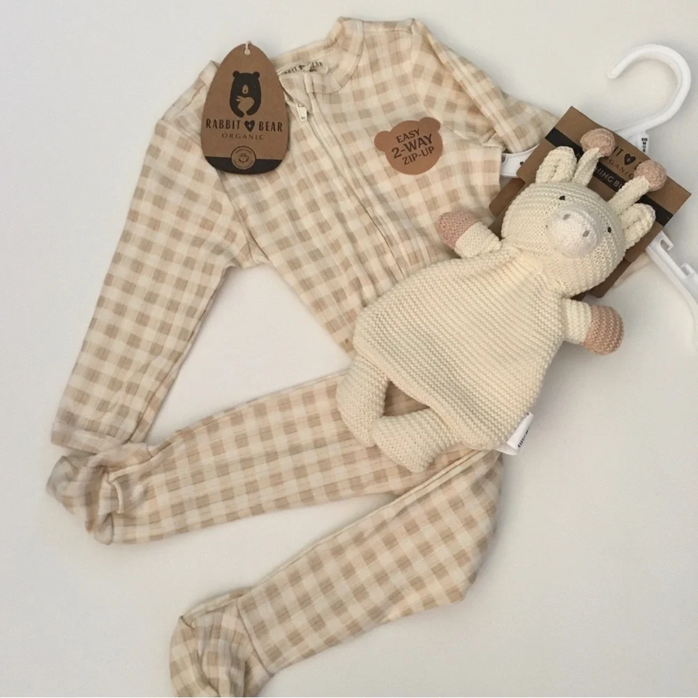 Baby Organic Cotton Gingham Zip-Up Footed Sleeper & Lovey Giraffe Soft Toy 6/9M